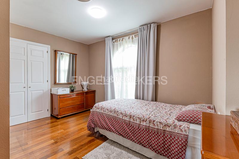 Foto c17cd5e4-1d17-46ce-b60d-6239f94c35b7. Casa con riscaldamento parcheggio in Mira-sol Sant Cugat del Vallès