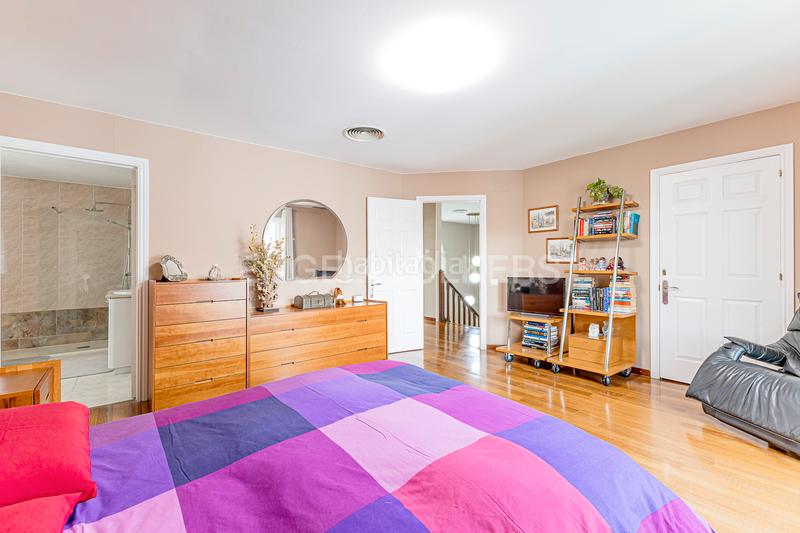 Foto c37fac7a-3214-4a4e-a58a-039adc627210. Casa con riscaldamento parcheggio in Mira-sol Sant Cugat del Vallès