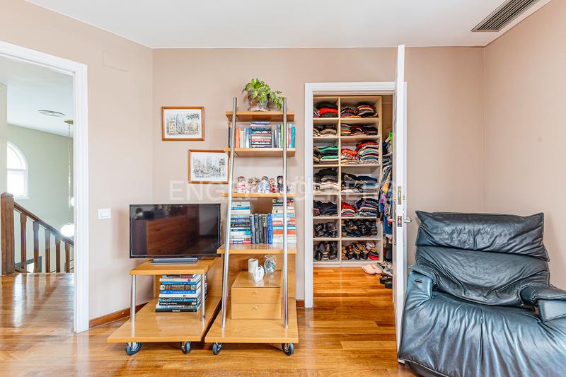 Foto ddeba6a7-1473-49b3-beb8-c0e9d607c3a5. Casa con riscaldamento parcheggio in Mira-sol Sant Cugat del Vallès