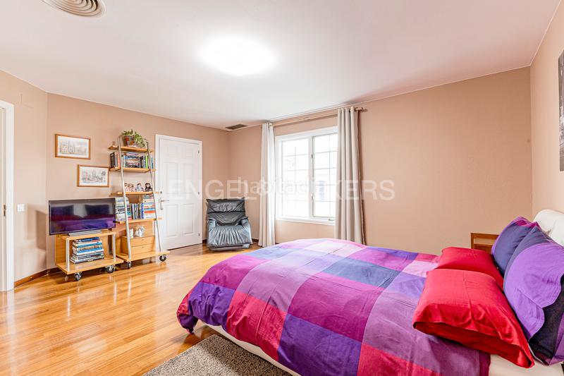 Foto e5305917-e124-4e86-a78e-026e5fddf791. Casa con riscaldamento parcheggio in Mira-sol Sant Cugat del Vallès