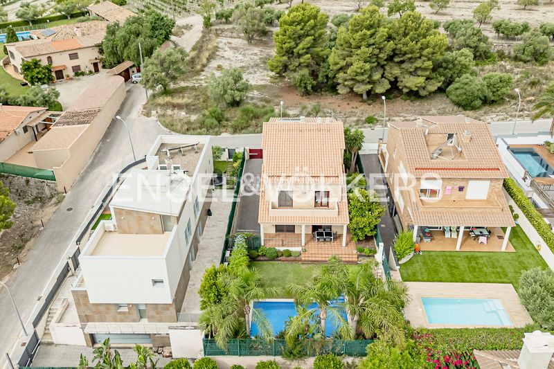 Foto 711430ae-db9c-45a6-a677-9264a2504eea. Casa amb calefacció aparcament piscina a El Tancat-Mas d´en Gual Vendrell (El)