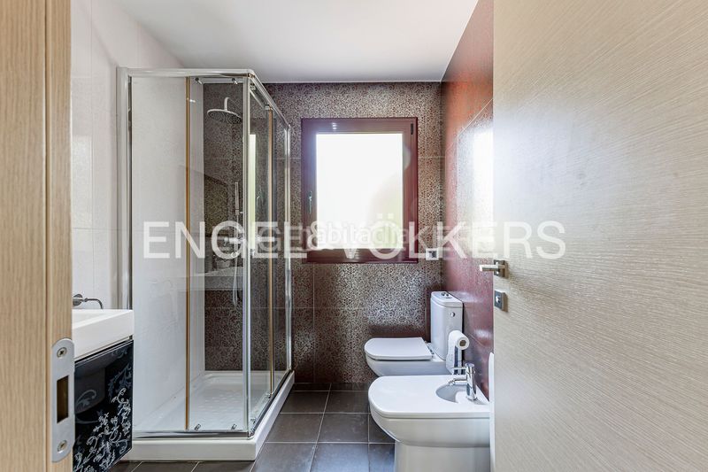 Foto cee6c520-4615-436d-a8d4-3a331b5b8c0b. Casa amb calefacció aparcament piscina a El Tancat-Mas d´en Gual Vendrell (El)