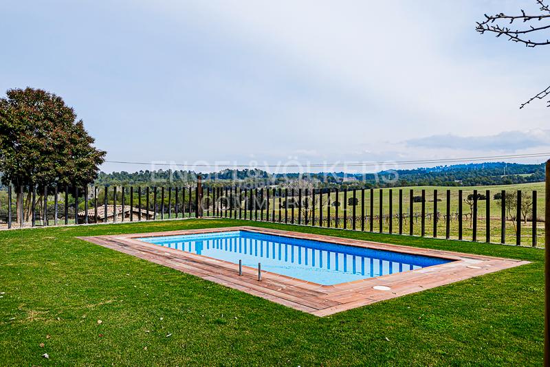 Foto 5d7ba360-fab0-4ab2-9dee-2000a0f00de6. Masia amb calefacció aparcament piscina a Calders