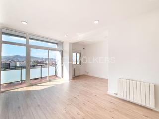 Appartement in La Verneda - La Pau. Atico con balcón