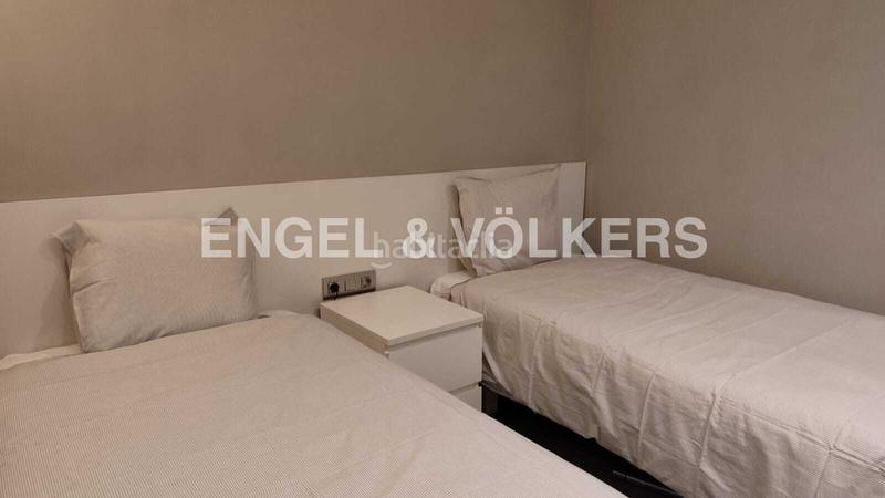 Foto 00d6c282-70d3-45e4-bc26-fdfe46c1e185. Alquiler apartamento moderno y funcional piso en la rambla temporal en Barcelona