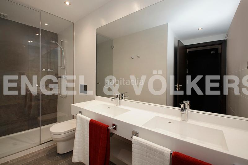 Foto a9036747-a2e9-499a-baa4-a1ed6b5343c9. Alquiler apartamento moderno y funcional piso en la rambla temporal en Barcelona
