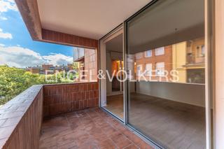 Lloguer Apartament a Sarrià. Exclusivo apartamento sin muebles  con terraza en sarria