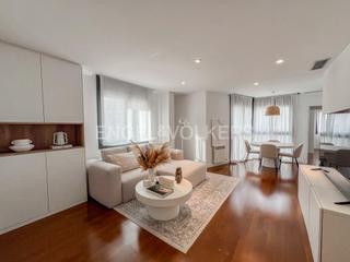 Location Appartement à Barri de les Corts. Precioso piso larga estancia