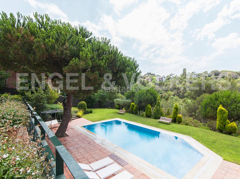 Foto 2185e9b4-4c32-49a9-b452-5d5f97e466a3. Casa con riscaldamento parcheggio piscina in Vallvidrera - Tibidabo - Les Planes Barcelona