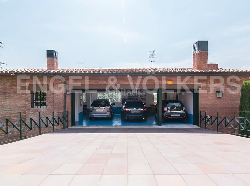 Foto 3f40b387-810b-437f-bbbc-4196c433bc42. Casa con riscaldamento parcheggio piscina in Vallvidrera - Tibidabo - Les Planes Barcelona