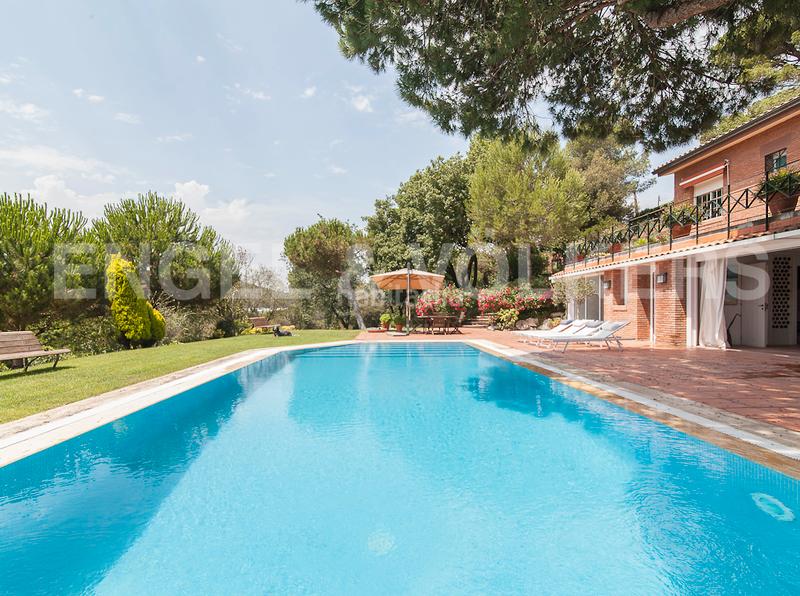 Foto 47da024d-1c45-4c66-b593-367f8622eb73. Casa con riscaldamento parcheggio piscina in Vallvidrera - Tibidabo - Les Planes Barcelona