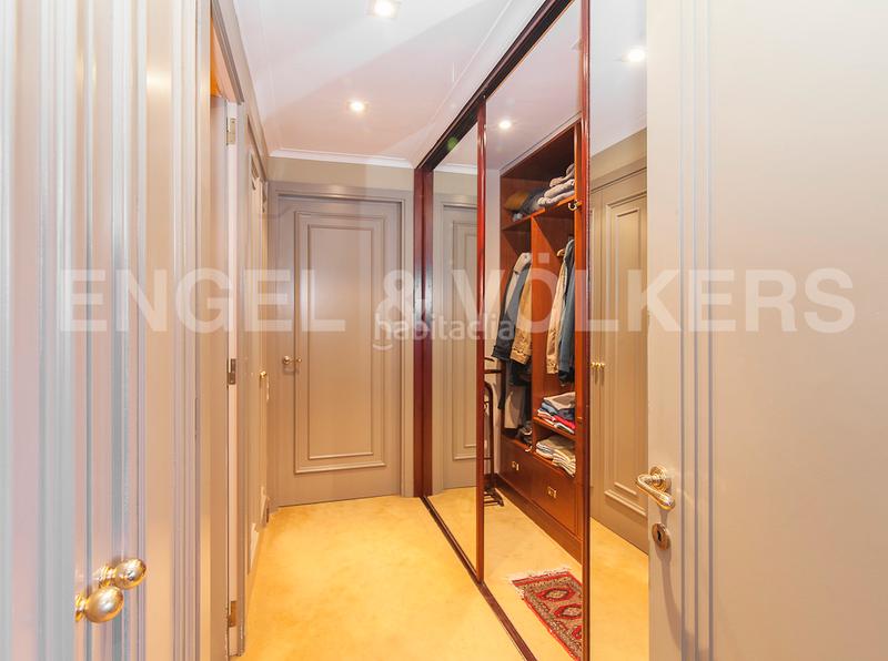 Foto 4a3748a0-fb2e-4166-a3f9-48efe8f6c33b. Casa con riscaldamento parcheggio piscina in Vallvidrera - Tibidabo - Les Planes Barcelona