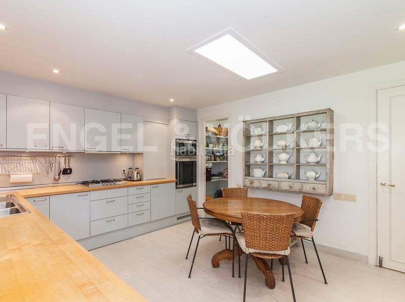 Foto 888d50bc-82db-444c-a906-9d355cc42f51. Casa con riscaldamento parcheggio piscina in Vallvidrera - Tibidabo - Les Planes Barcelona