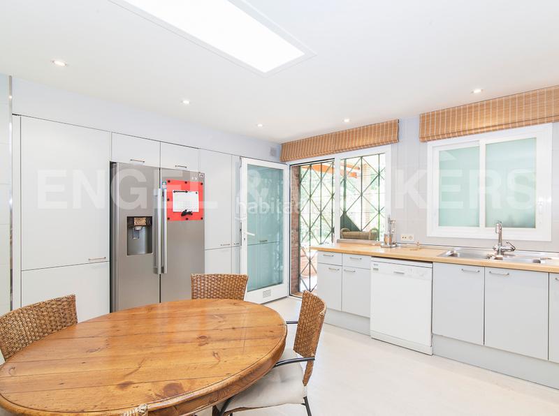 Foto a1753556-565f-481b-a0d6-2e66cfc102ff. Casa con riscaldamento parcheggio piscina in Vallvidrera - Tibidabo - Les Planes Barcelona