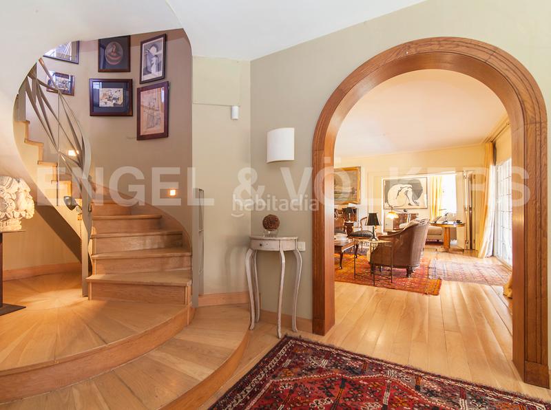 Foto b648a6b0-b21e-4c5d-823a-fdd5f29d57af. Casa con riscaldamento parcheggio piscina in Vallvidrera - Tibidabo - Les Planes Barcelona