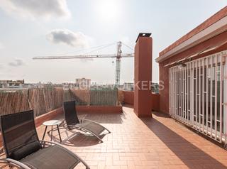 Location Attique à La Nova Esquerra de l´Eixample. Magnifico ático amueblado en eixample
