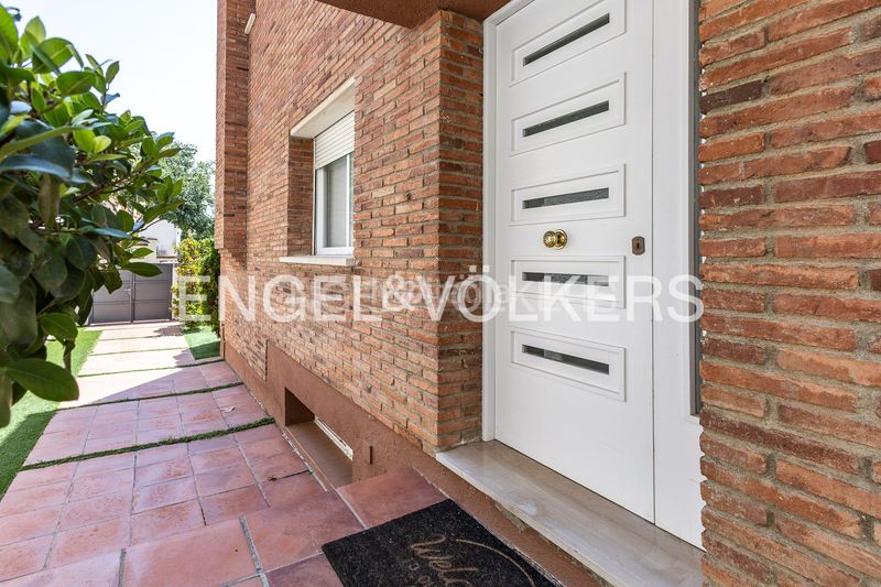 Foto 38c39a78-843d-4ea9-aff7-9ce178d3ee0c. Casa amb calefacció aparcament piscina a Califòrnia-Santa Madrona Masnou (El)