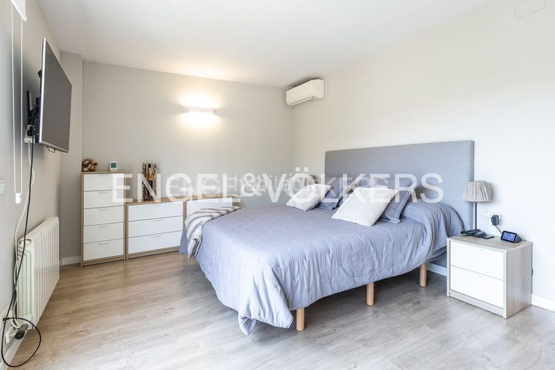 Foto 4d83e8b8-8616-4eca-b8b1-dc2aad0eec35. Casa amb calefacció aparcament piscina a Califòrnia-Santa Madrona Masnou (El)