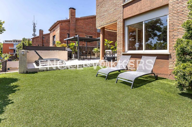 Foto aabcb7e0-cafb-4115-9394-95046df4e9a5. Casa amb calefacció aparcament piscina a Califòrnia-Santa Madrona Masnou (El)