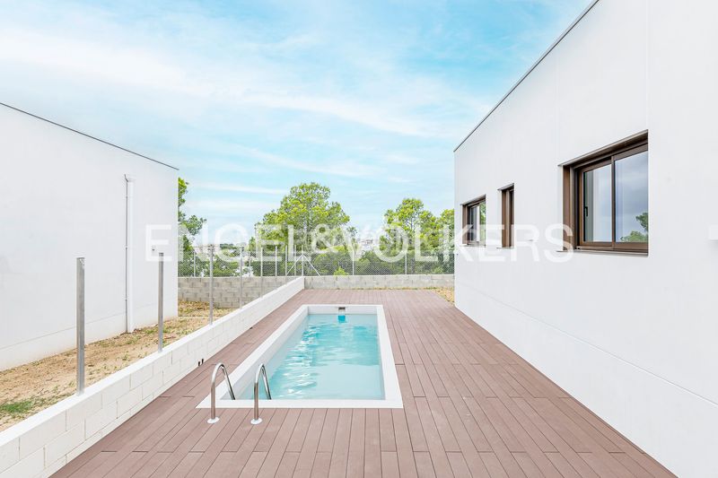 Foto 7b2d4c94-6643-477b-9297-e6b7b385e613. Casa amb calefacció aparcament piscina a Coma-ruga platja Coma-ruga