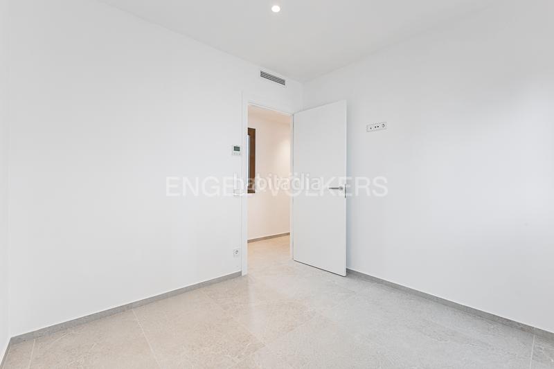 Foto f74bf211-7f68-4ed1-9ce7-fce1c4d5a8a1. Casa viviendas unifamiliares con excelentes vistas al mar en Coma-ruga