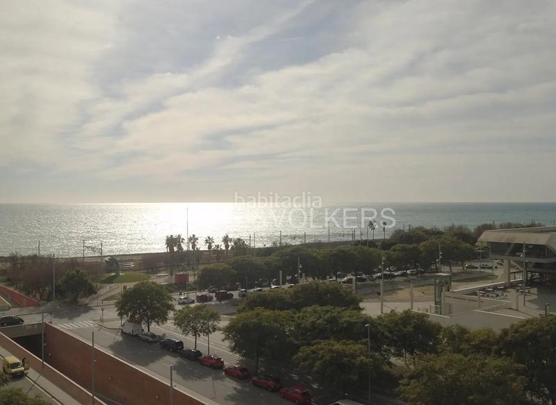 Foto 026436d4-ae55-46d3-9737-b64ebc3c4428. Pis 112m<sup>2</sup> amb piscina a El Rengle Mataró
