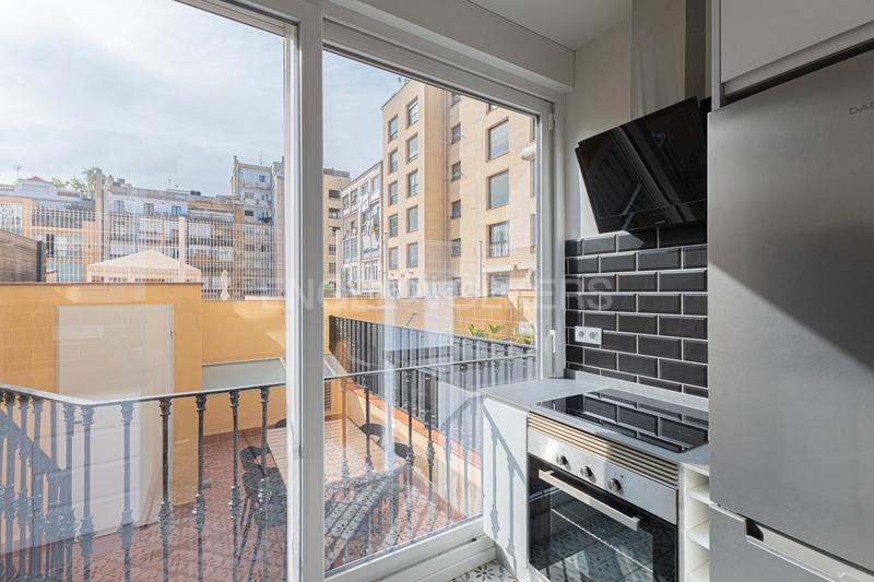 Foto 58237df3-0d33-4ab9-ba5f-298b9811de44. Alquiler apartamento espectacular piso de alquiler temporal, reformado con encanto y gran terraza privada en Barcelona
