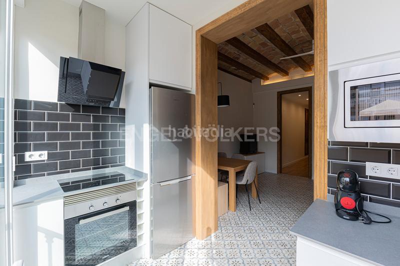 Foto c9a0eeb0-de0b-472a-8544-37020426783b. Alquiler apartamento espectacular piso de alquiler temporal, reformado con encanto y gran terraza privada en Barcelona