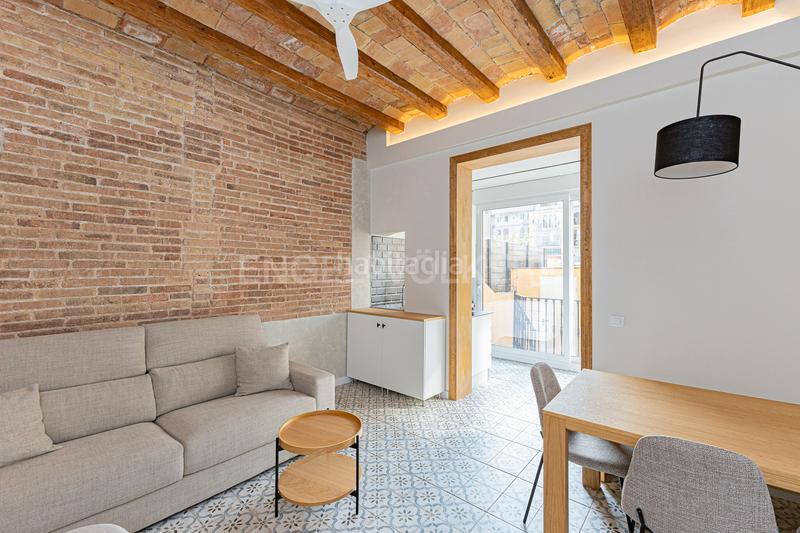 Foto ec151536-6703-470d-83a6-bd7e5140d709. Alquiler apartamento espectacular piso de alquiler temporal, reformado con encanto y gran terraza privada en Barcelona