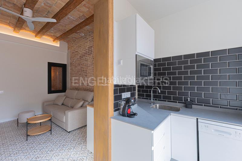 Foto fd8200a6-c105-4e2f-8a25-1993c5f9817f. Alquiler apartamento espectacular piso de alquiler temporal, reformado con encanto y gran terraza privada en Barcelona
