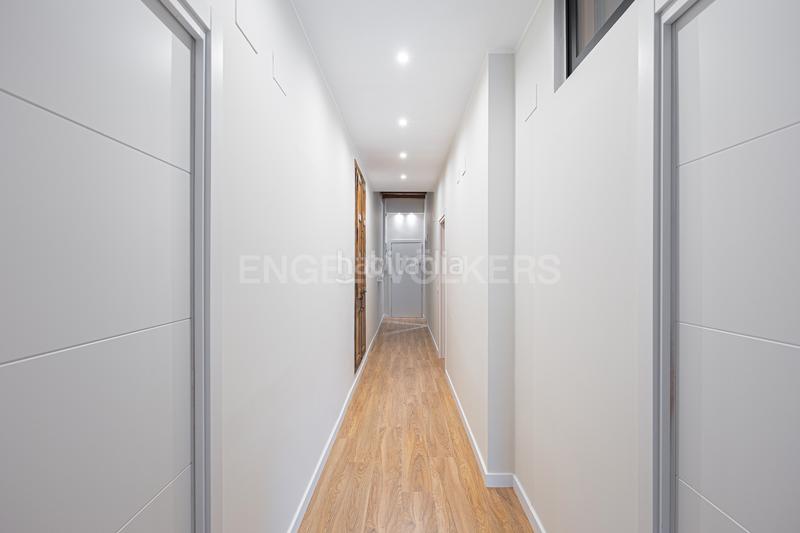 Foto fef01556-ff4c-426d-88e7-4720a6db290d. Alquiler apartamento espectacular piso de alquiler temporal, reformado con encanto y gran terraza privada en Barcelona