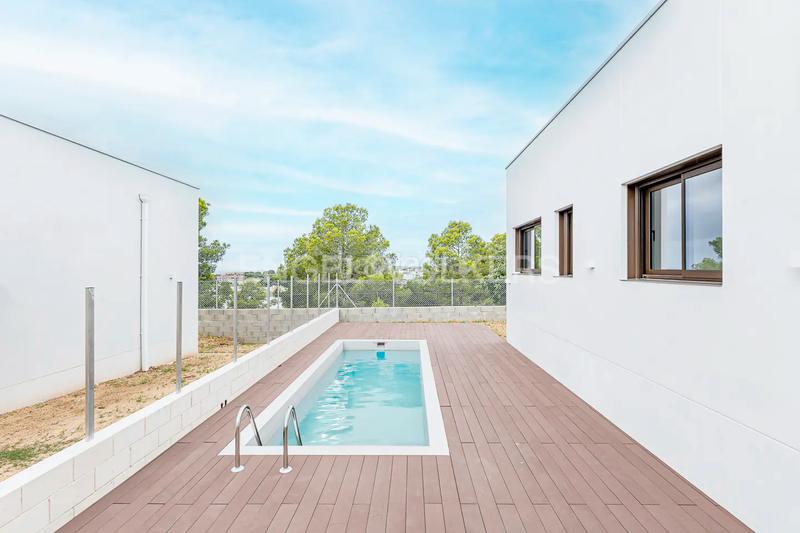 Foto 1feb590c-ddc7-4e07-8673-3ce39dd52eb0. Maison 139m<sup>2</sup> avec chauffage parking piscine dans Coma-ruga platja Coma-ruga