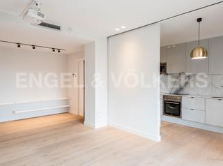 Location Appartement à Provençals del Poblenou. Maravilloso piso con piscina y parking en poblenou
