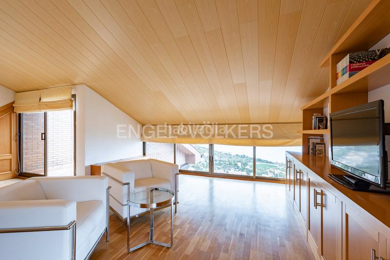 Foto 178e890e-996a-4105-be5a-88f3ee132118. Casa con riscaldamento parcheggio piscina in Levantina - Montgavina - Quintmar Sitges