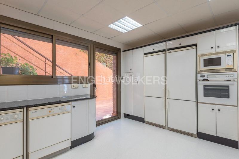 Foto 1c7bdd90-3b8c-43ef-9703-05378b0c9e56. Casa con riscaldamento parcheggio piscina in Levantina - Montgavina - Quintmar Sitges