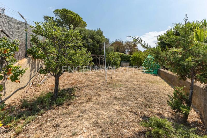 Foto 3e2309d8-d5a2-4c05-b892-54c039500e48. Casa con riscaldamento parcheggio piscina in Levantina - Montgavina - Quintmar Sitges