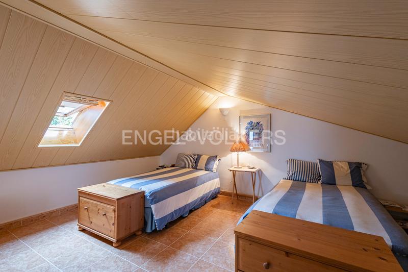 Foto 554e45c0-9d56-4132-84b9-50783f85cb47. Casa con riscaldamento parcheggio piscina in Levantina - Montgavina - Quintmar Sitges