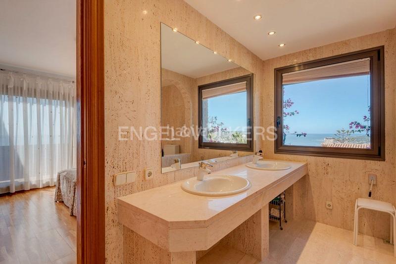 Foto 5579ff32-6f22-4529-9d91-a590d866d8ce. Casa con riscaldamento parcheggio piscina in Levantina - Montgavina - Quintmar Sitges