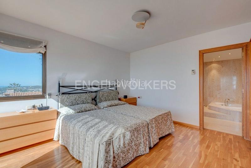 Foto 679677cf-26c6-4e31-9b3e-668ebbca2608. Casa con riscaldamento parcheggio piscina in Levantina - Montgavina - Quintmar Sitges