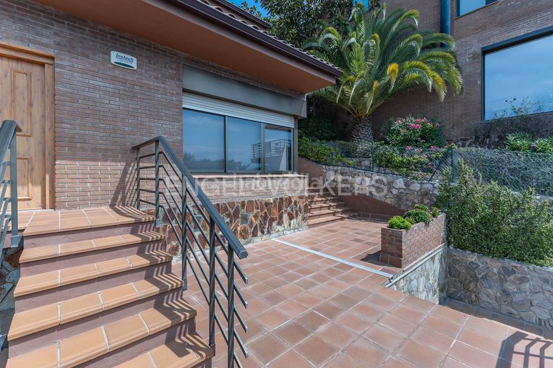 Foto 8e4eb713-9751-4bf2-b3a0-fb415e4b336b. Casa con riscaldamento parcheggio piscina in Levantina - Montgavina - Quintmar Sitges