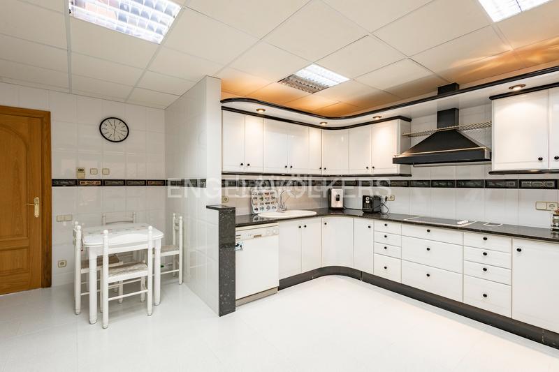 Foto 8eddc037-30b8-4274-9471-26bca7a9b988. Casa con riscaldamento parcheggio piscina in Levantina - Montgavina - Quintmar Sitges