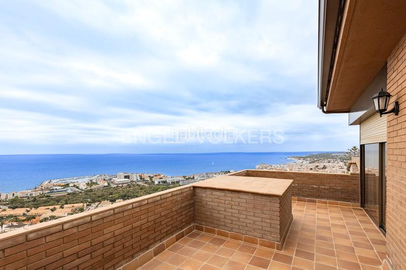 Foto adabc055-ab42-4601-aef2-ffa9df42fd73. Casa con riscaldamento parcheggio piscina in Levantina - Montgavina - Quintmar Sitges