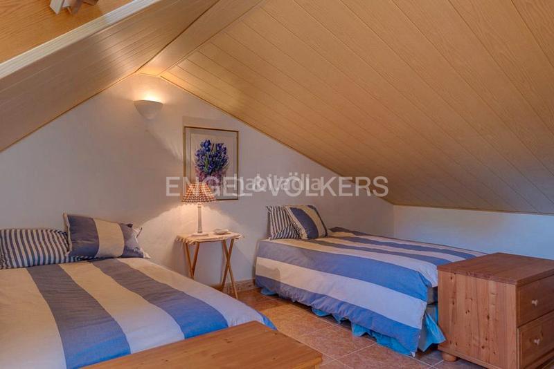 Foto cf24bd86-538d-4633-9571-c7a409fce5d5. Casa con riscaldamento parcheggio piscina in Levantina - Montgavina - Quintmar Sitges