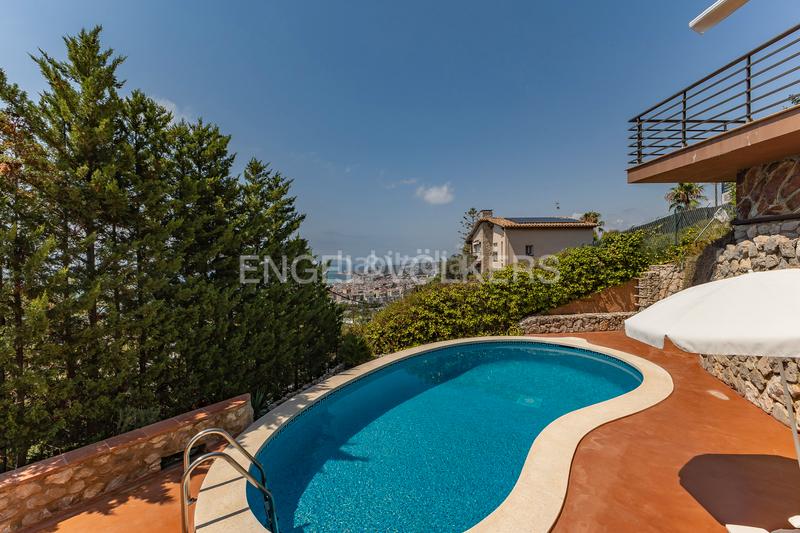 Foto d8343ad5-3bc1-457f-8885-d664958c8d79. Casa con riscaldamento parcheggio piscina in Levantina - Montgavina - Quintmar Sitges