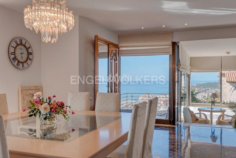 Foto f87825a2-d33b-42d2-9aa4-4ef56aa04fd6. Casa con riscaldamento parcheggio piscina in Levantina - Montgavina - Quintmar Sitges