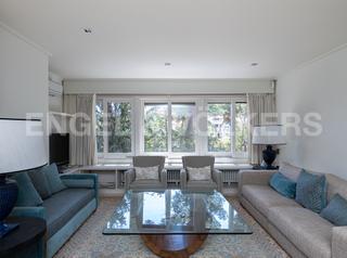 Apartamento en Tres Torres. Fantástica vivienda con terraza en tres torres