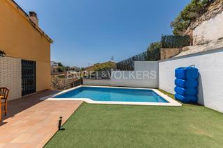 Casa in Levantina - Montgavina - Quintmar. Casa individual prácticamente nueva con ascensor