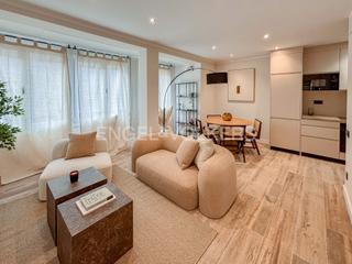 Rent Apartment in Sant Gervasi - Bonanova. Lujoso piso temporal en darimon