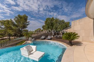 House in Can Girona - Terramar - Vinyet. Lujo con vistas al océano y montaña