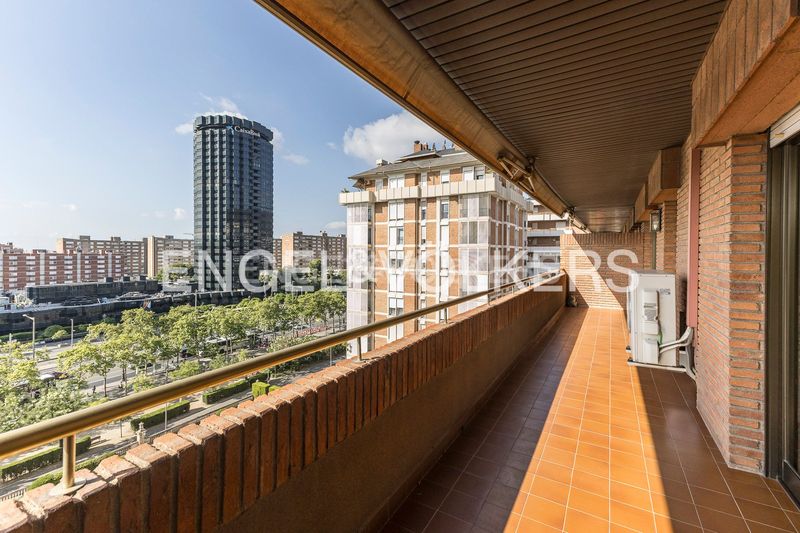 Foto 04da1585-4024-4e99-a2c9-ceae90ede33d. Pis amb calefacció aparcament a Pedralbes Barcelona